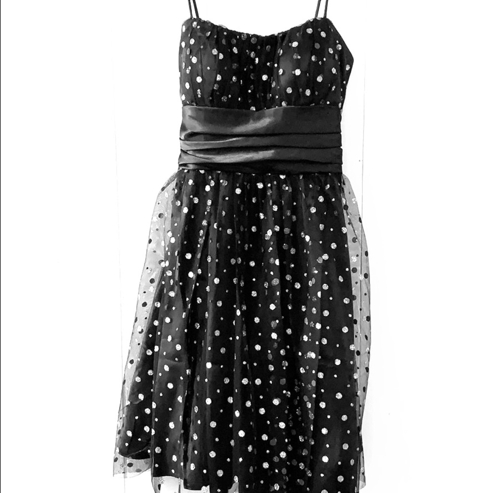 Black elegant strapless dress